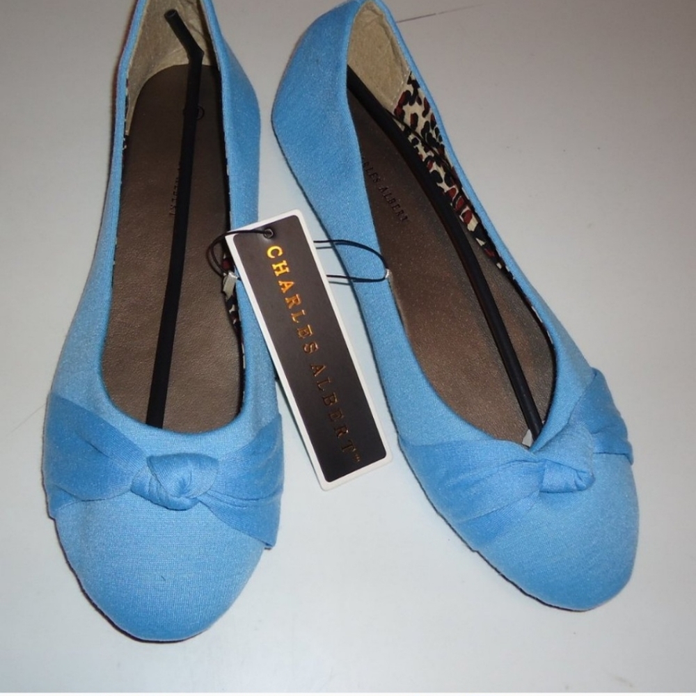 Blue flats womans size 12 nwot